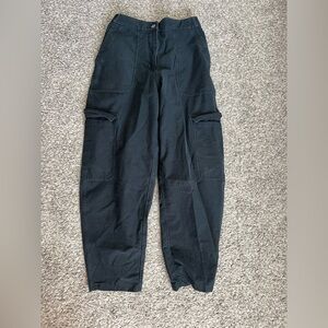 Lululemon Light Utilitech Cargo Pocket High-Rise Pant